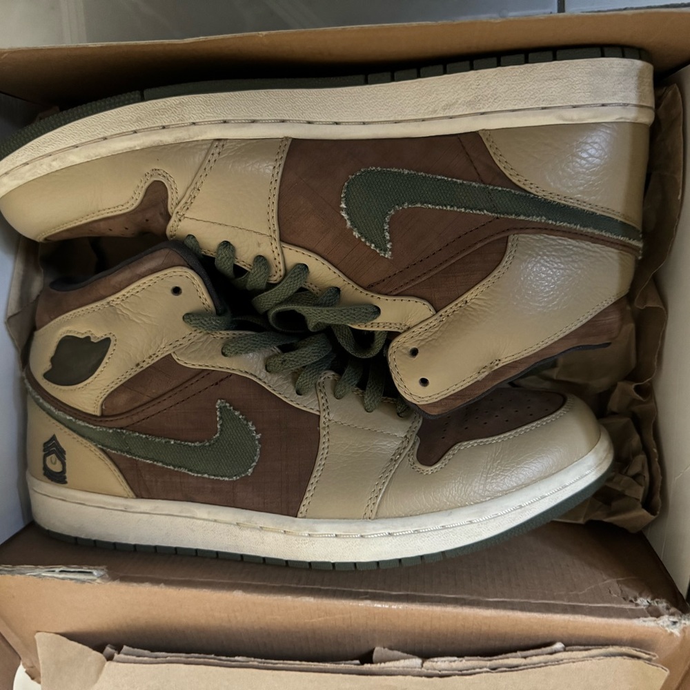Air Jordan 1 Retro 'Armed Forces'